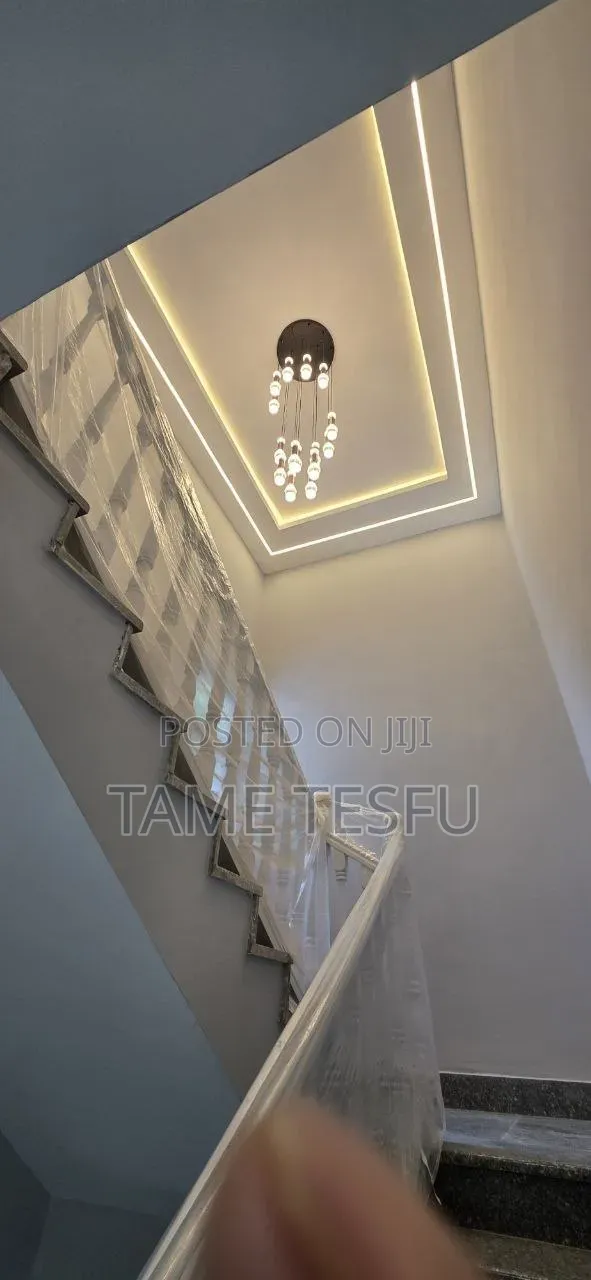 Furnished 8bdrm House in ሀያት, Bole for sale