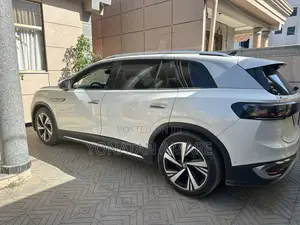 Volkswagen ID.6 2023 White
