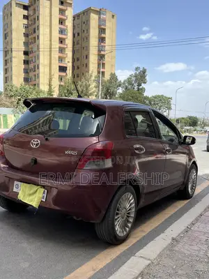 Toyota Yaris 2010 Burgundy