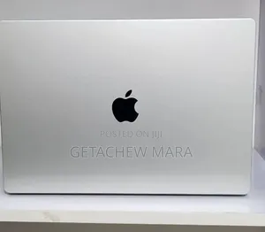 New Laptop Apple MacBook Air 2024 M3 15-inch 32GB Intel SSD 512GB
