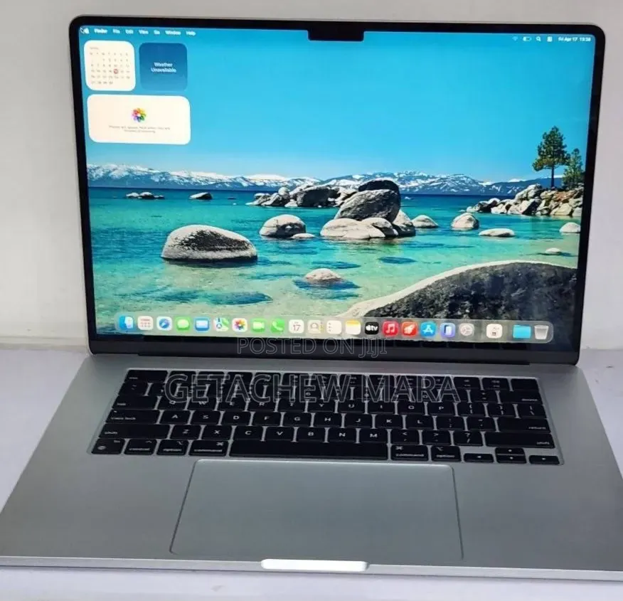 New Laptop Apple MacBook Air 2024 M3 15-inch 32GB Intel SSD 512GB
