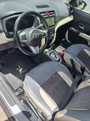 Toyota Rush 2022 Silver
