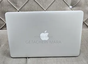 New Laptop Apple MacBook 2015 8GB Intel Core i5 SSD 128GB