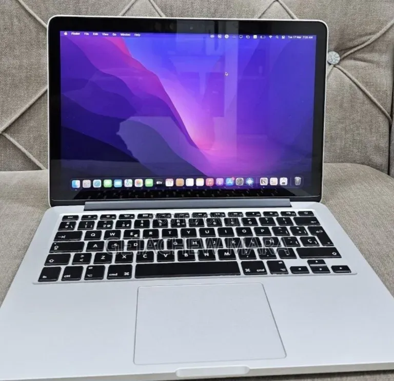 New Laptop Apple MacBook 2015 8GB Intel Core i7 SSD 256GB