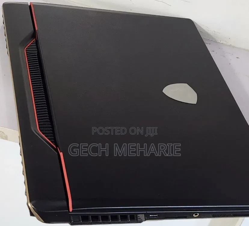 New Laptop MSI Raider GE68HX 13VI-202US 32GB Intel Core i9 SSD 1T