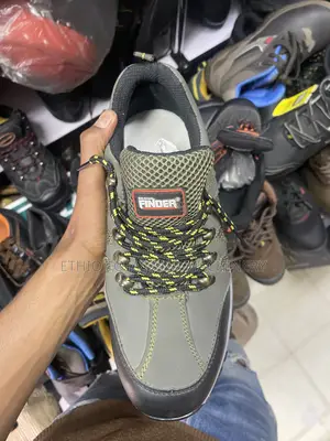 Finder Safety Shoes 👞