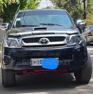 Toyota Hilux 2011 Black