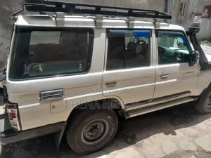 Toyota Land Cruiser 2014 White