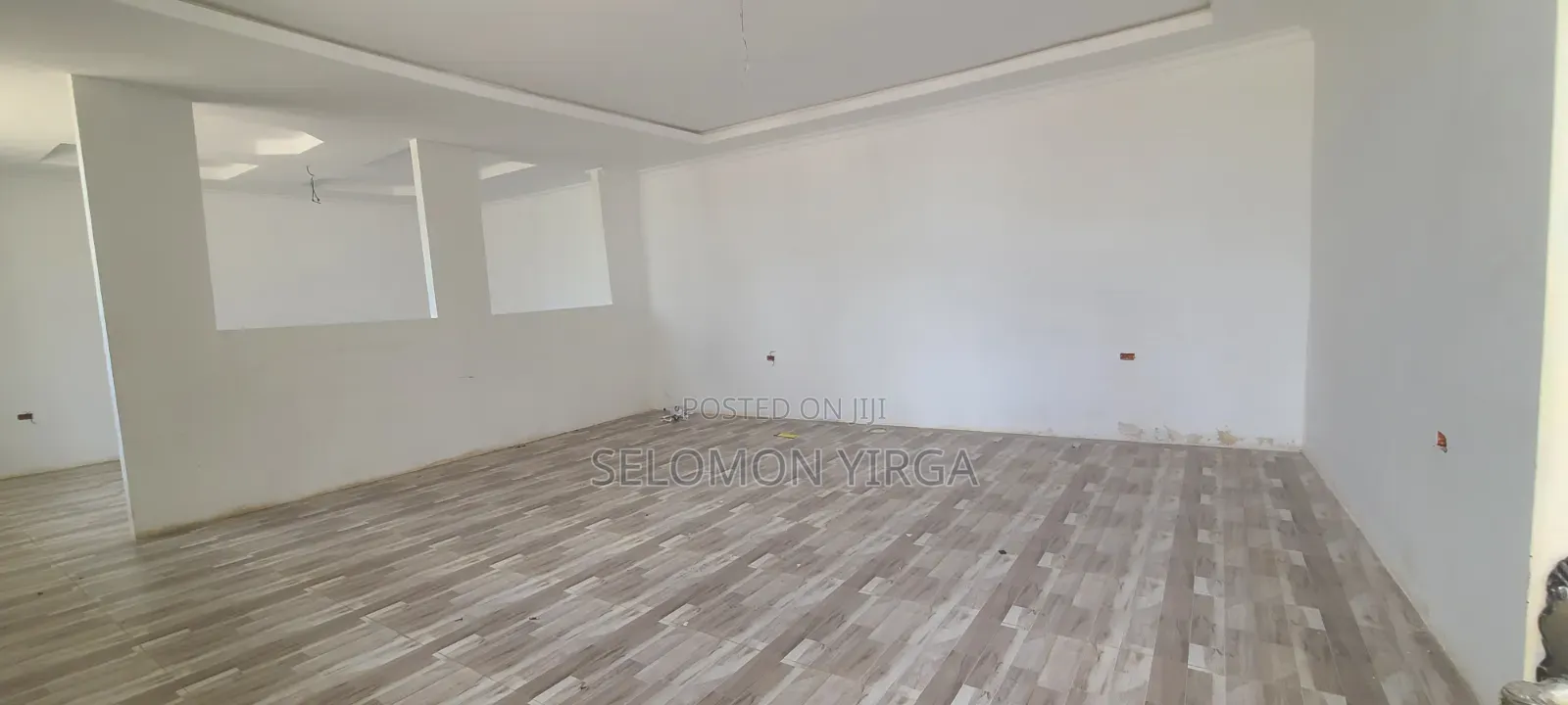 School Building for Sale, 10,000 Square Meters, 112 Rooms