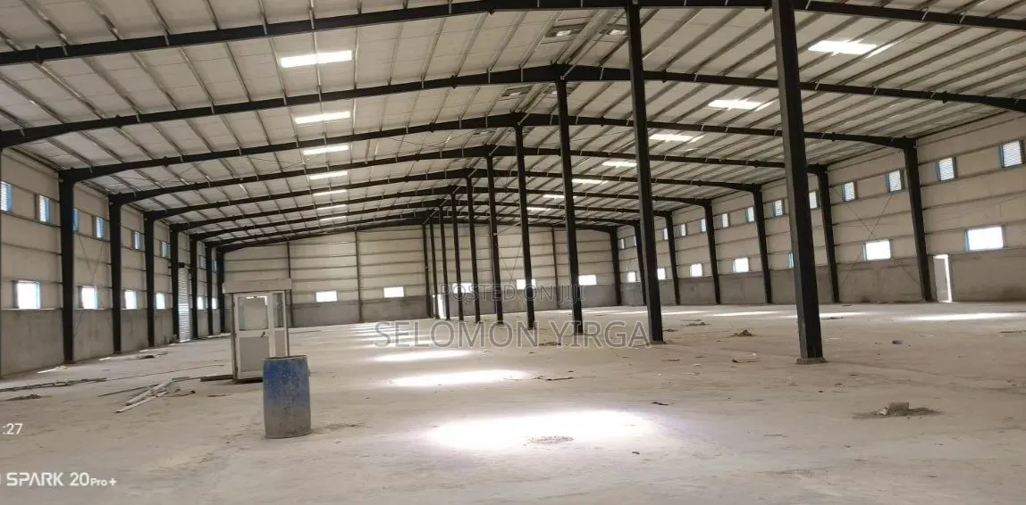 Warehouse for Sale, Area 10000 Square Meters.