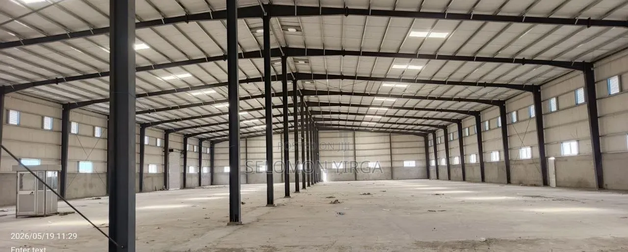 Warehouse for Sale, Area 10000 Square Meters.