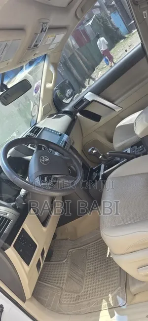 Toyota Land Cruiser Prado 2022 White