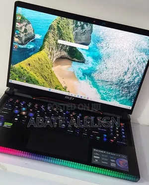 New Laptop MSI Raider GE78 32GB Intel Core i9 SSD 1T