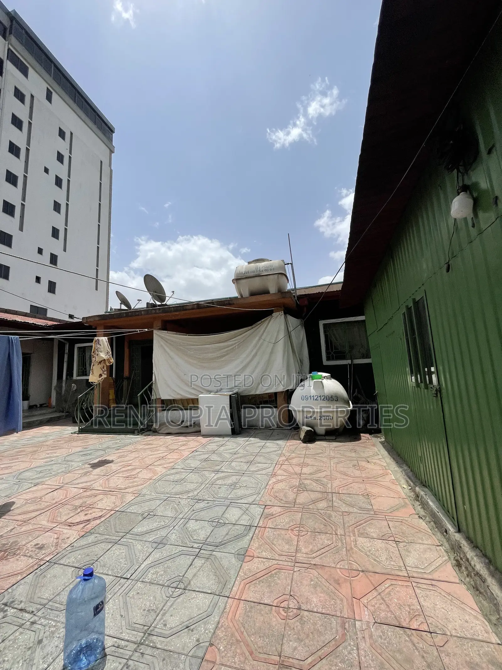 5bdrm Villa in Bole for sale