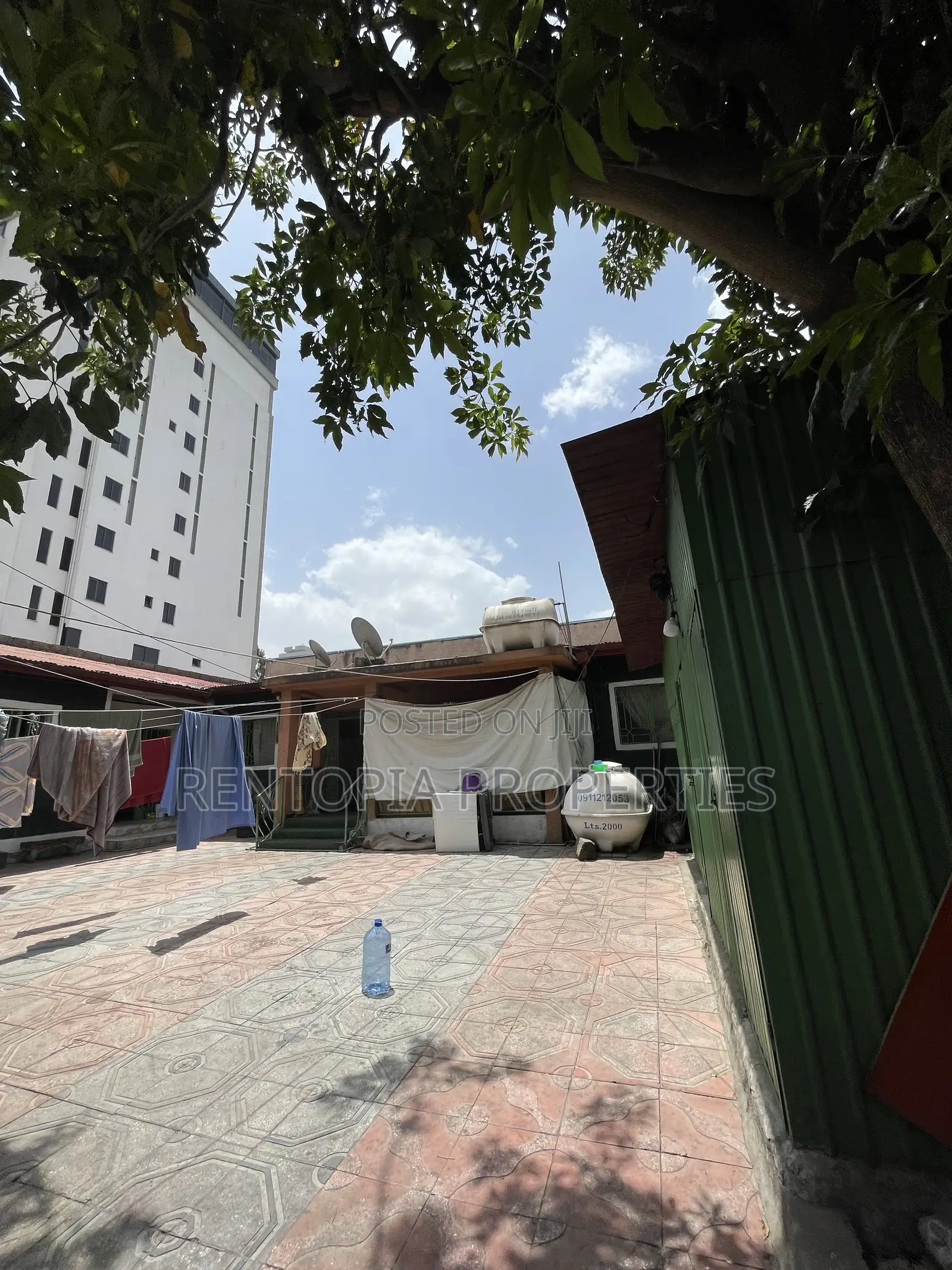5bdrm Villa in Bole for sale