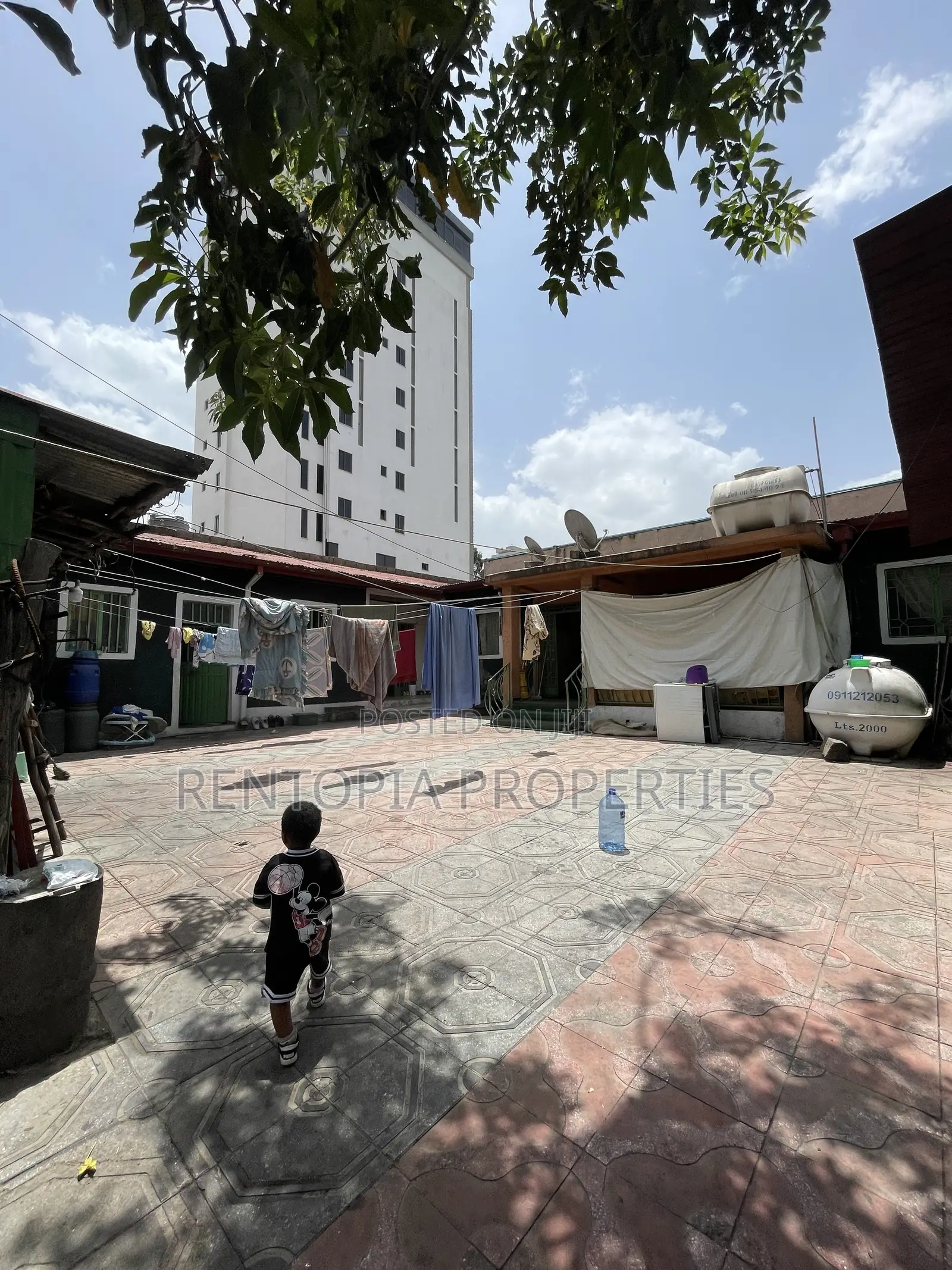 5bdrm Villa in Bole for sale