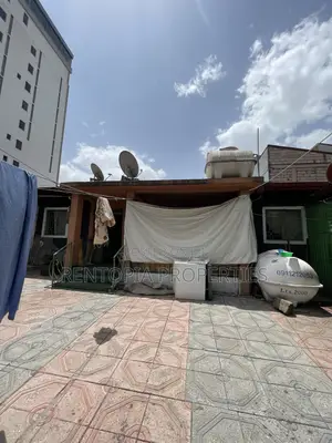 5bdrm Villa in Bole for sale