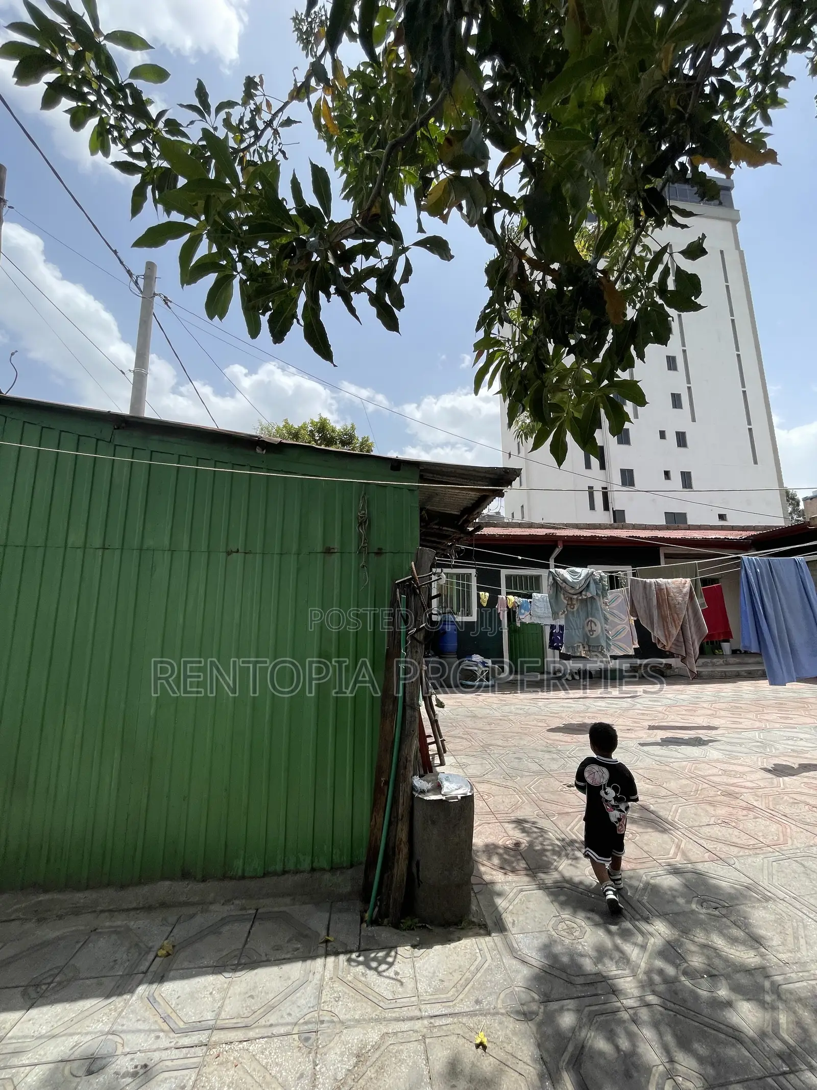 5bdrm Villa in Bole for sale