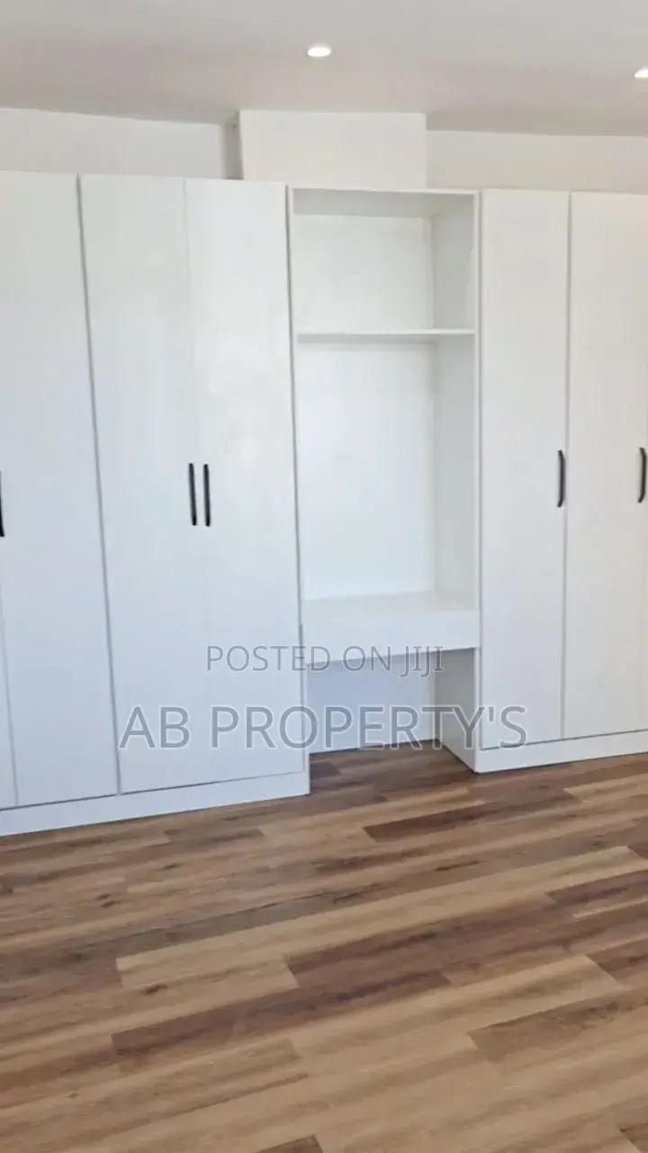 Furnished 3bdrm Apartment in ግሎባል ሆቴል, Kirkos for sale