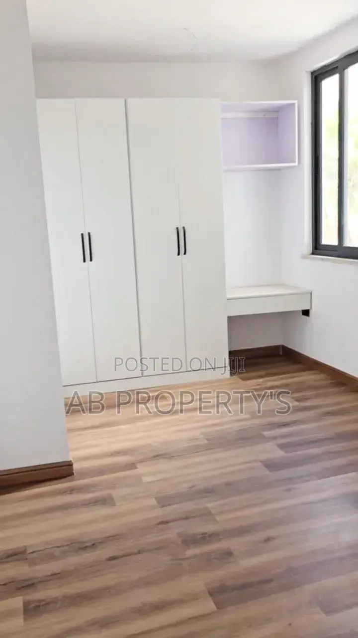 Furnished 3bdrm Apartment in ግሎባል ሆቴል, Kirkos for sale