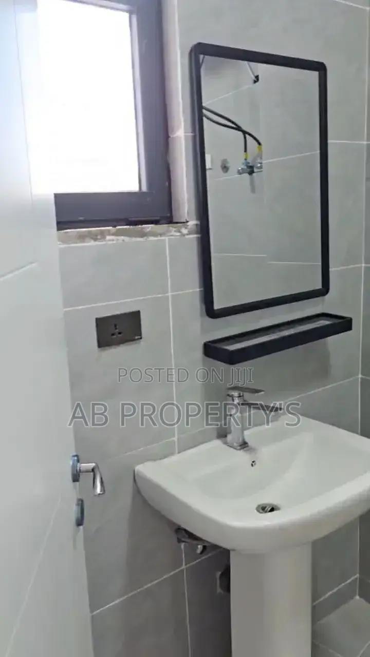 Furnished 3bdrm Apartment in ግሎባል ሆቴል, Kirkos for sale