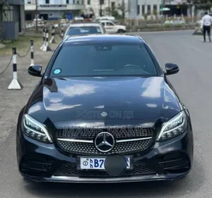 Mercedes-Benz C200 2021 Black