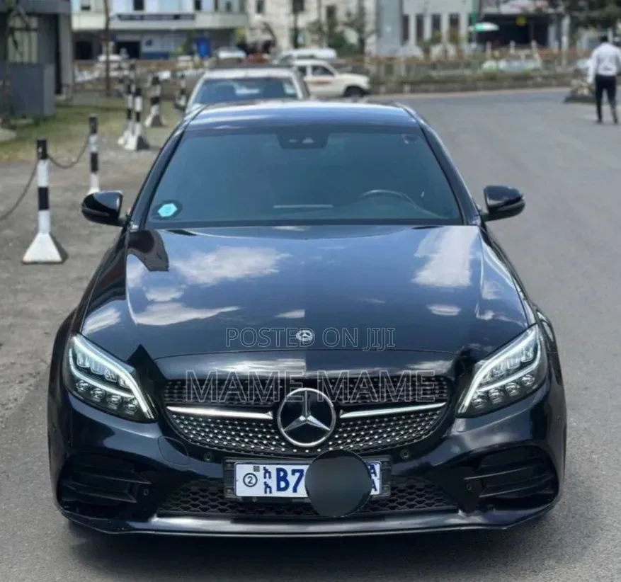 Mercedes-Benz C200 2021 Black