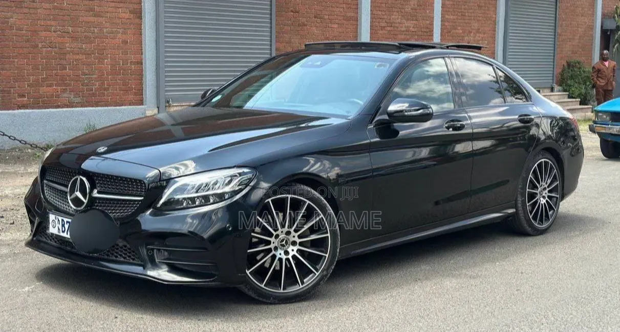 Mercedes-Benz C200 2021 Black