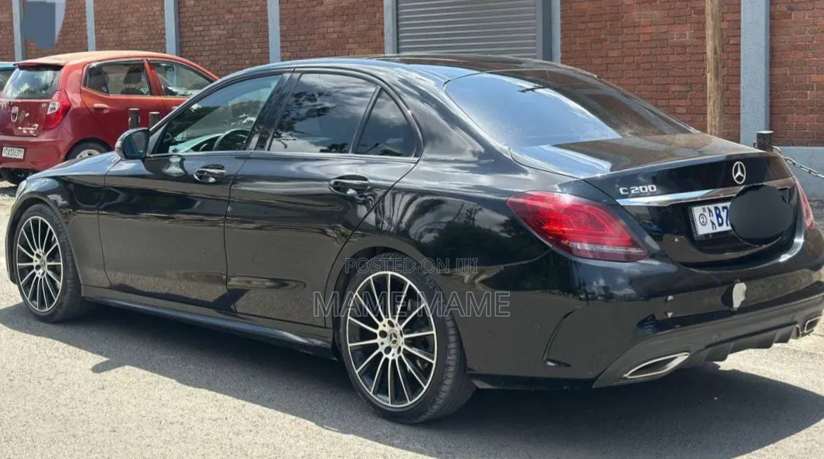 Mercedes-Benz C200 2021 Black