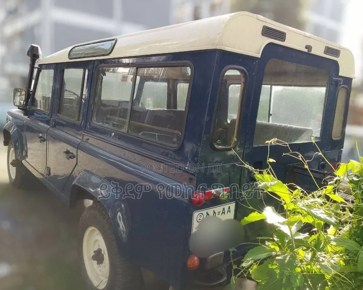 Land Rover Defender 1996 Blue