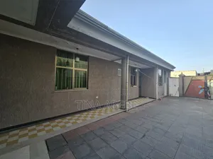 7bdrm Villa in Akaky Kaliti for sale