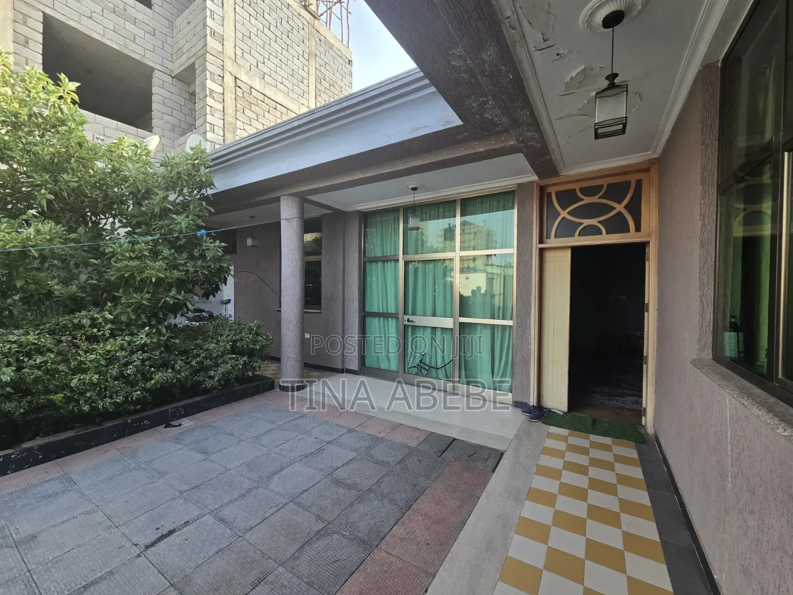 7bdrm Villa in Akaky Kaliti for sale