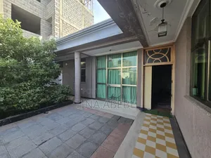 7bdrm Villa in Akaky Kaliti for sale