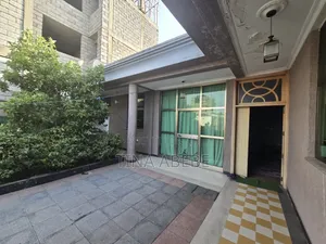 7bdrm Villa in Akaky Kaliti for sale