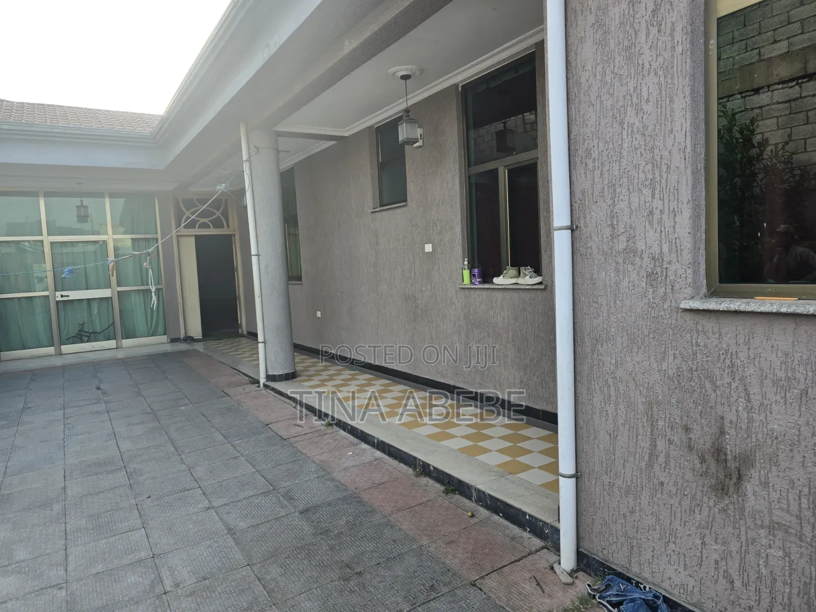 7bdrm Villa in Akaky Kaliti for sale