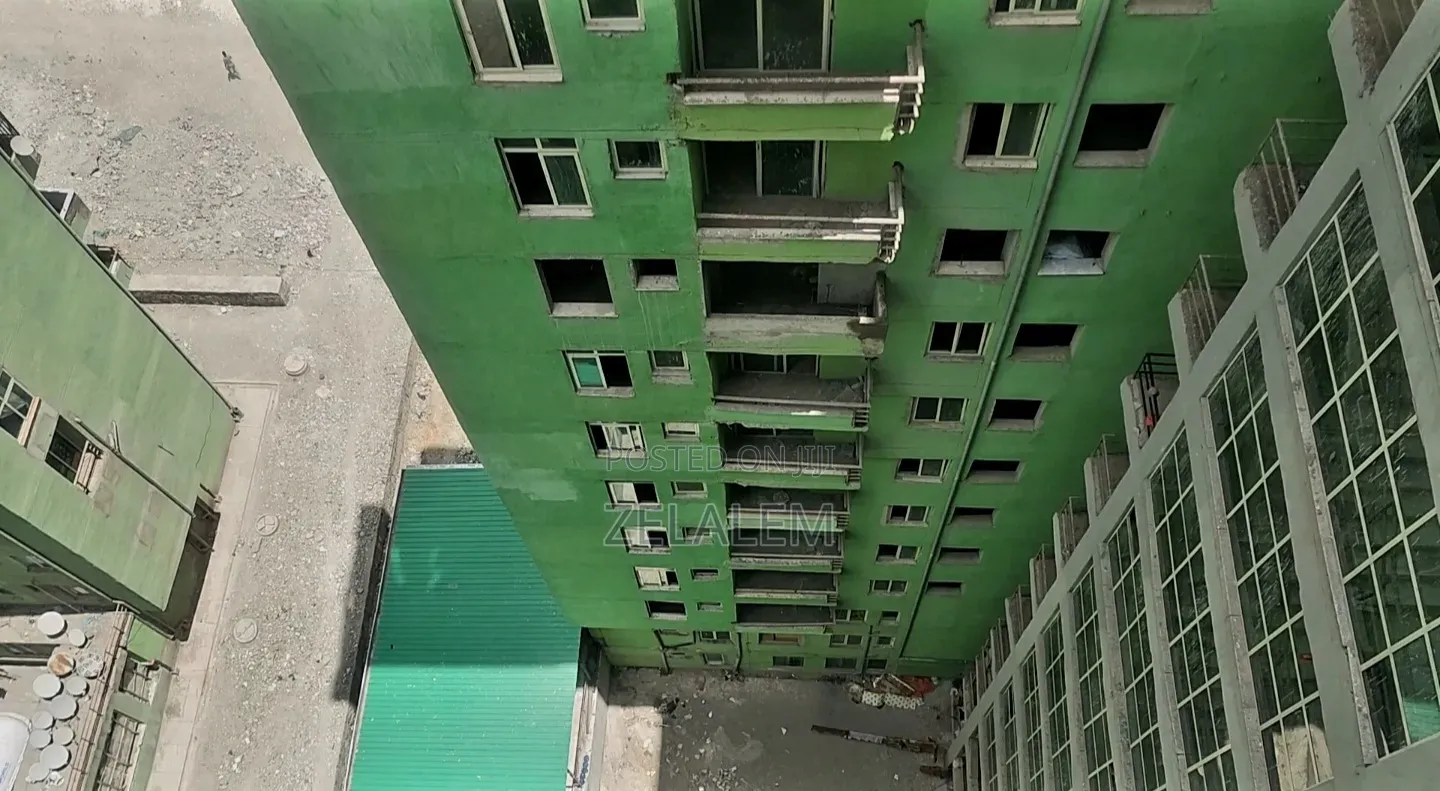 3bdrm Condo in Yeka for sale
