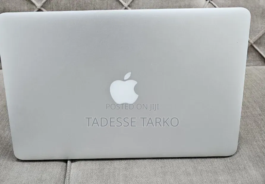 New Laptop Apple MacBook Pro 2015 8GB Intel Core i5 SSD 128GB