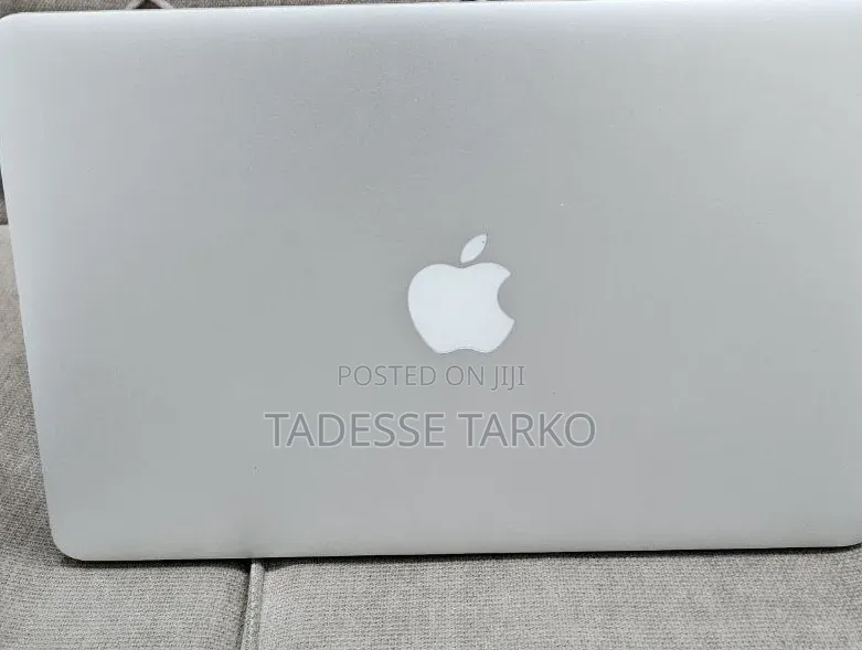 New Laptop Apple MacBook Pro 2015 8GB Intel Core i5 SSD 128GB