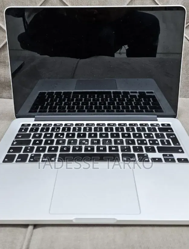 New Laptop Apple MacBook Pro 2015 8GB Intel Core i5 SSD 128GB