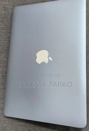 New Laptop Apple MacBook Pro 2015 8GB Intel Core i7 SSD 256GB