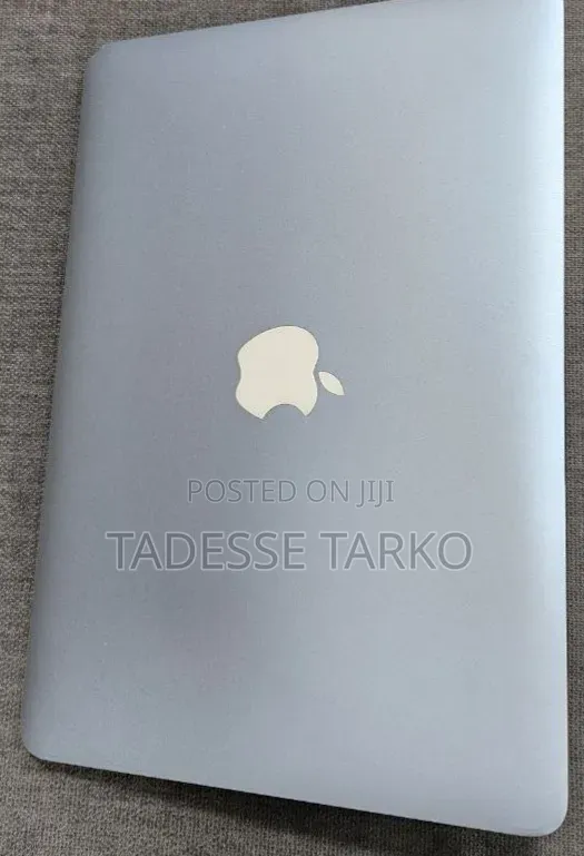 New Laptop Apple MacBook Pro 2015 8GB Intel Core i7 SSD 256GB