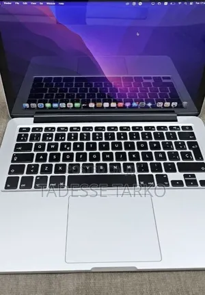 New Laptop Apple MacBook Pro 2015 8GB Intel Core i7 SSD 256GB