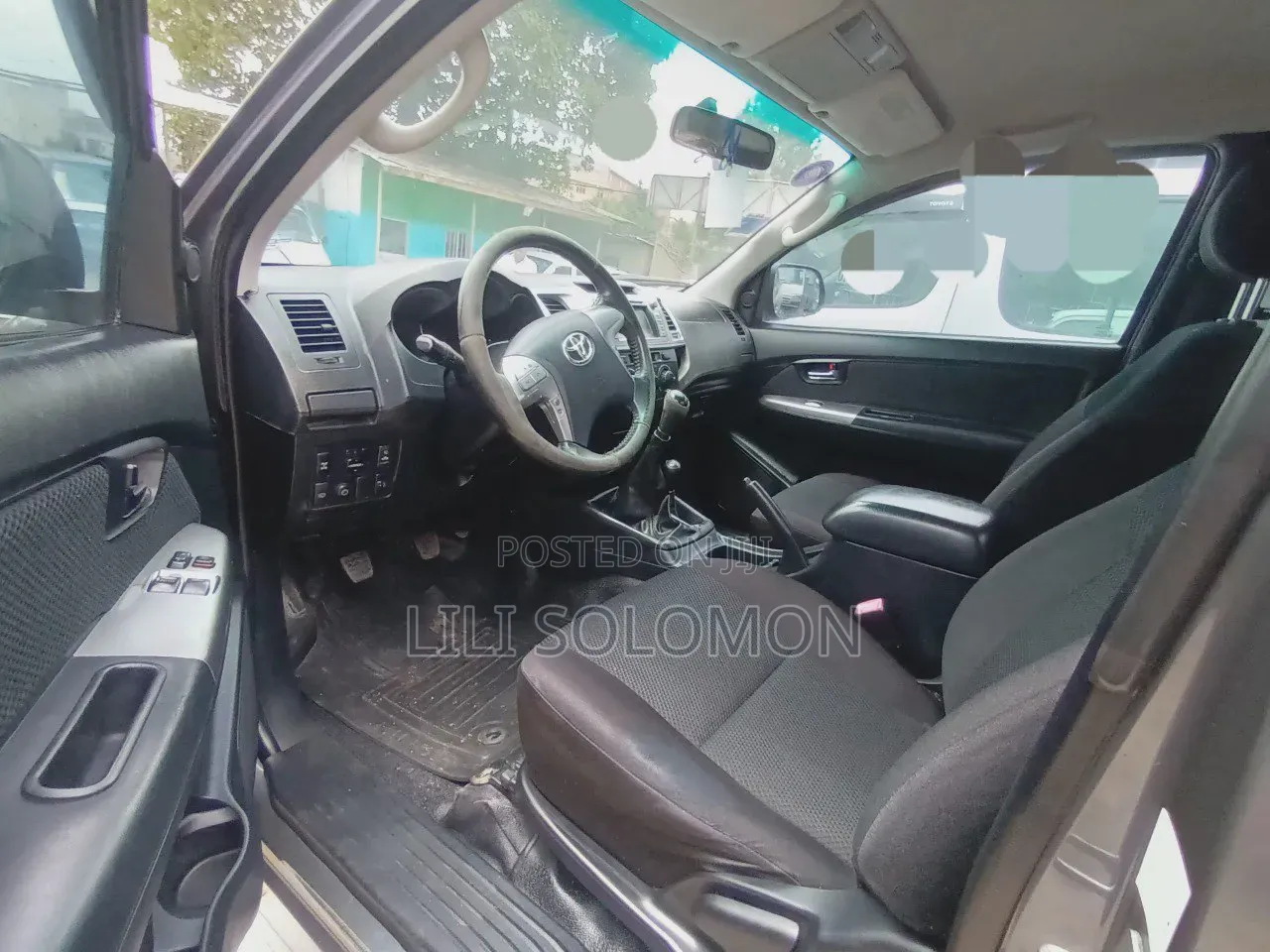 Toyota Hilux 2012 Silver