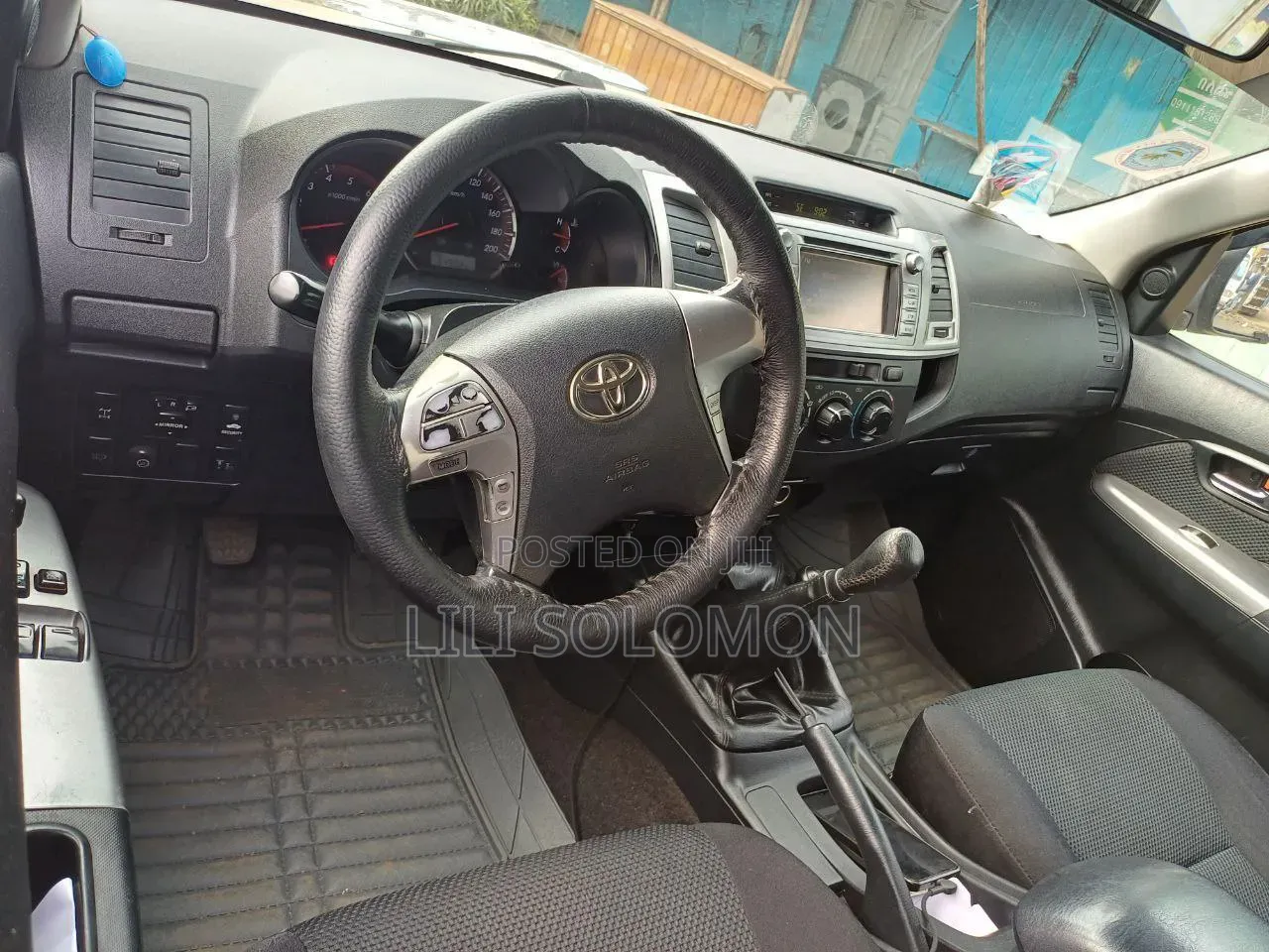 Toyota Hilux 2012 Silver