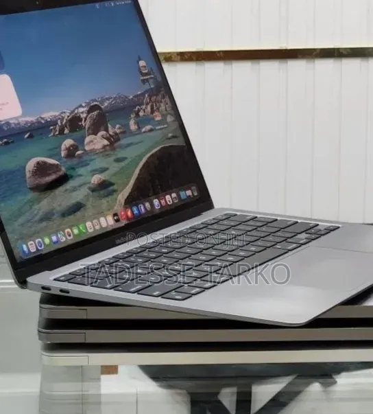 New Laptop Apple MacBook Air 2020 M1 8GB Apple M1 SSD 256GB