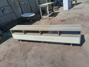 Full Laminated Tv Stand