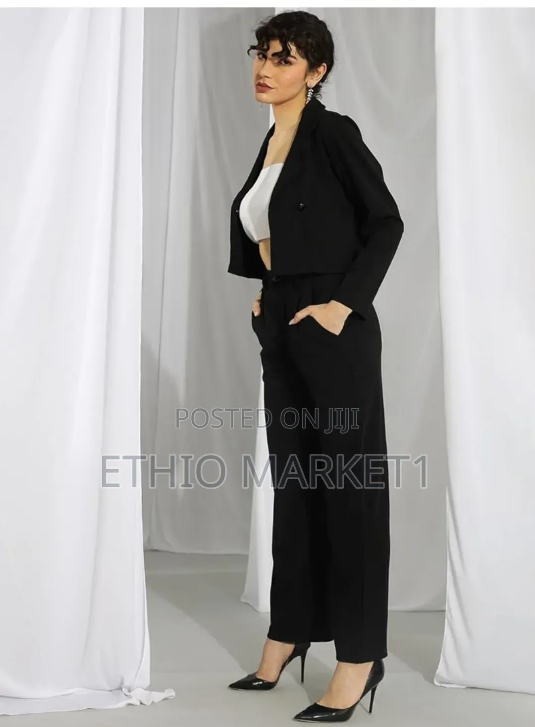 Elegant Black Two-Piece Women’S Suit Set