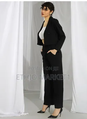 Elegant Black Two-Piece Women’S Suit Set