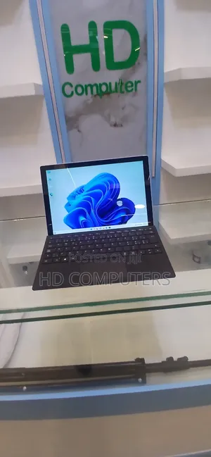 New Laptop Microsoft Surface Pro 7 8GB Intel Core i5 SSD 256GB