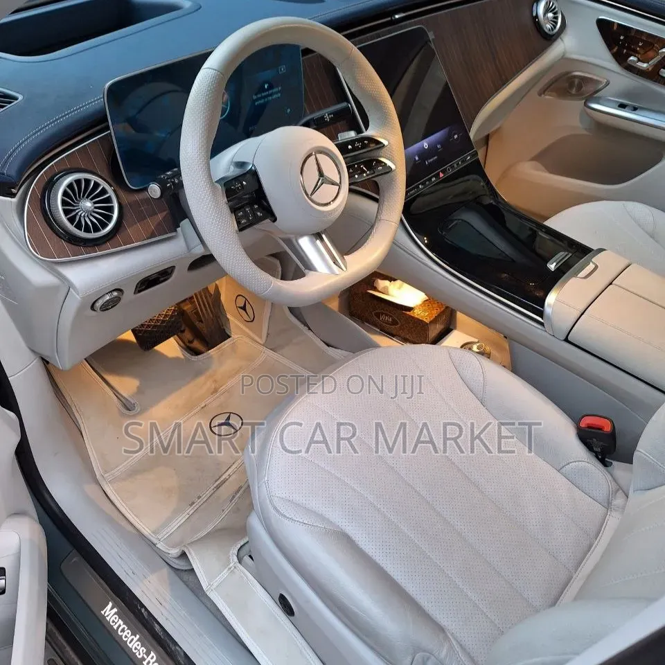 Mercedes-Benz EQE 2024 Blue